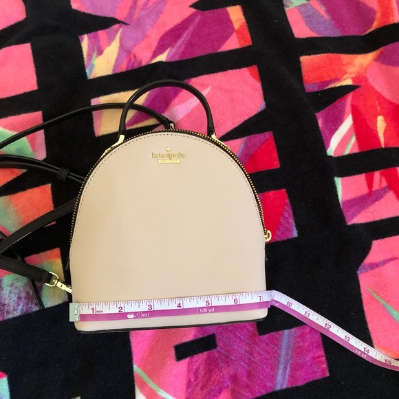 Backpack - Picture 4 of 5